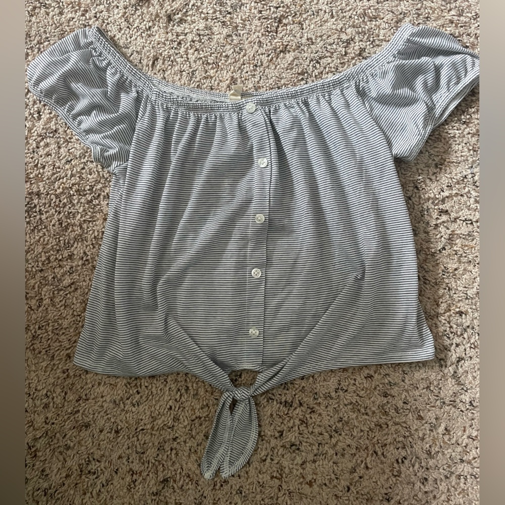 Tilly’s striped cropped shirt